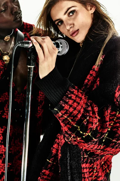 Look 16